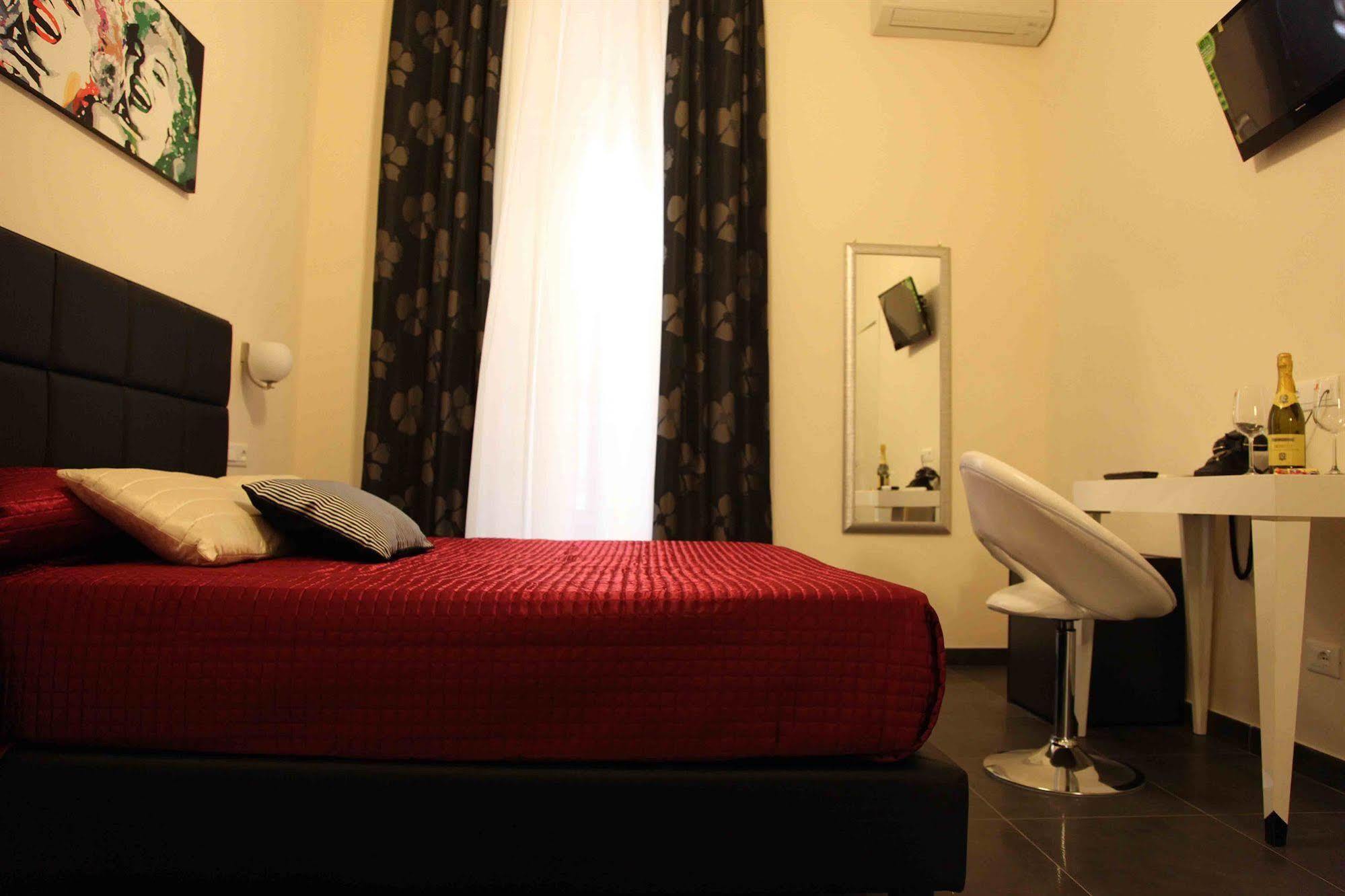 Deko Rome Bed & Breakfast Bagian luar foto